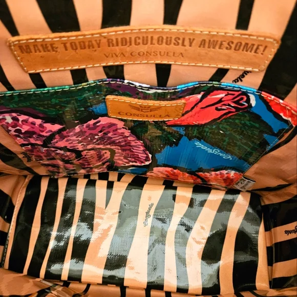 Consuela Classic Tote Bright Floral With Striped Sides. - Picture 4 of 11